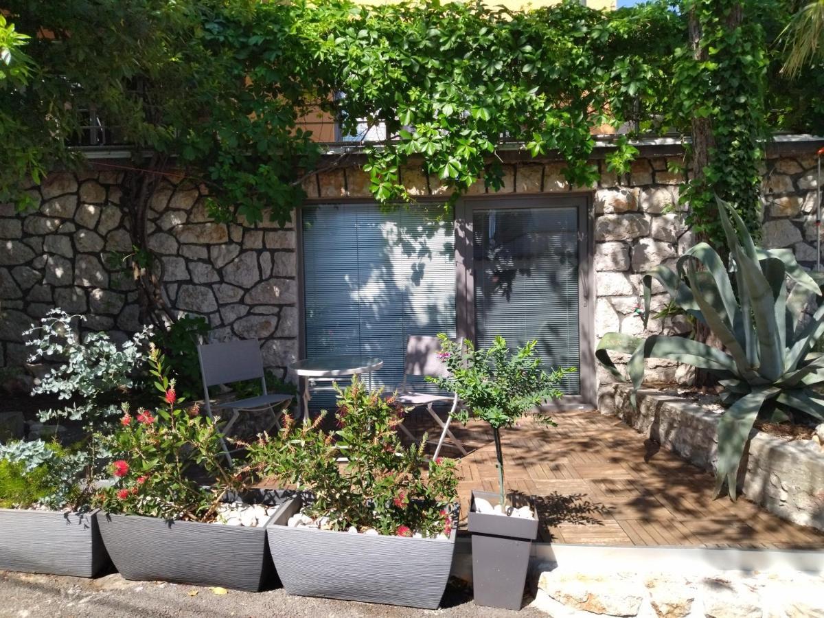 Vila Zdenka Apartmants Crikvenica Exteriör bild